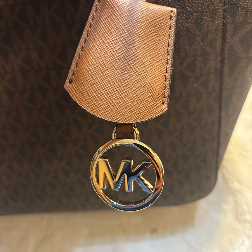 NWT Michael Kors Bag Jet Set Travel Large Chain Shoulder Tote Brown Gold Accents - Picture 13 of 16